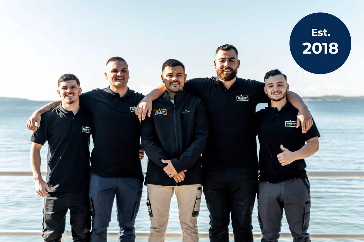 The plumbing team by the waterfront
